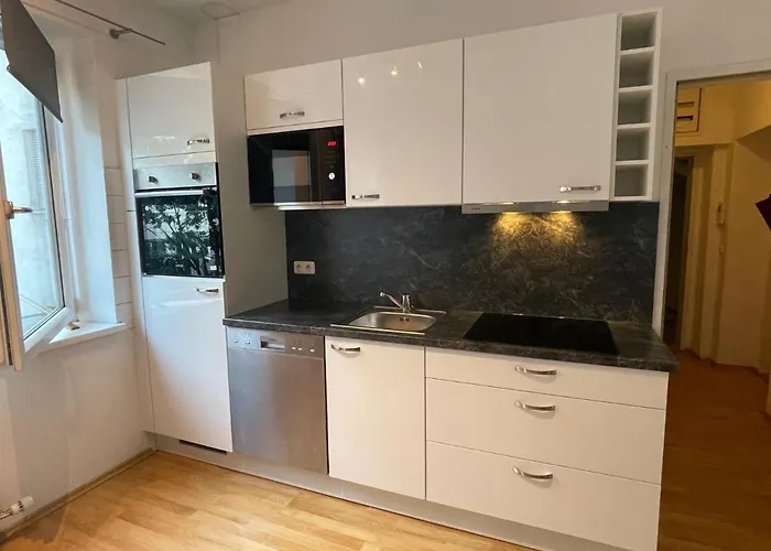 2 Schlafzimmer Apartment *